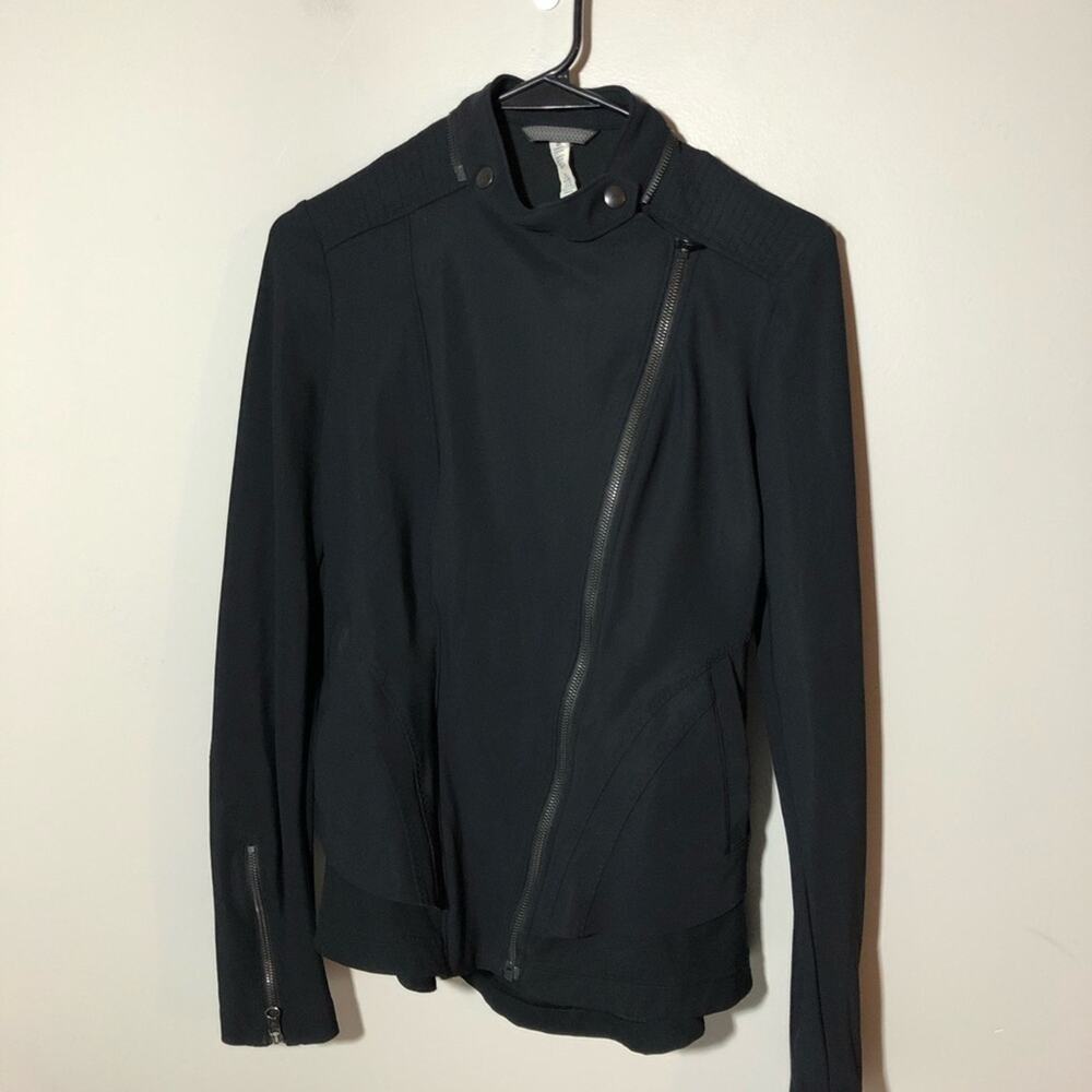 Lululemon bust a move black moto full zip jacket sz 6 womens zippered cuffs